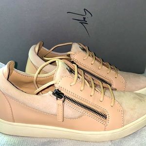 GIUSEPPE ZANOTTI
Leather & Suede Sneakers